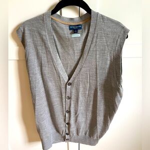 Peter Miller button up sweater vest - L